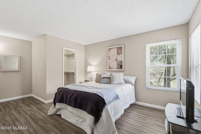 6414 N Tierra de las Catalinas Apt 31, Tucson, AZ 85718