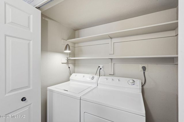 6414 N Tierra de las Catalinas Apt 31, Tucson, AZ 85718