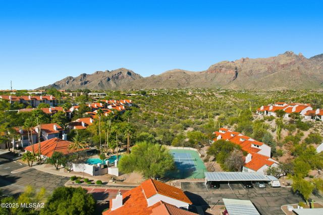 6414 N Tierra de las Catalinas Apt 31, Tucson, AZ 85718
