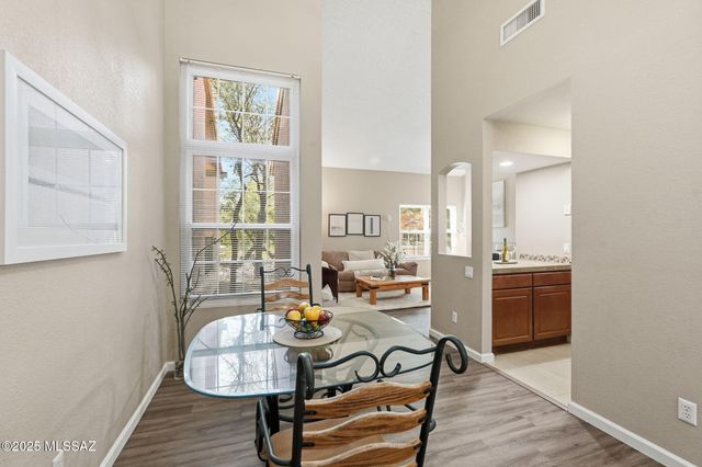 6414 N Tierra de las Catalinas Apt 31, Tucson, AZ 85718