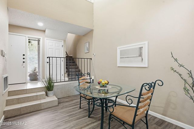 6414 N Tierra de las Catalinas Apt 31, Tucson, AZ 85718