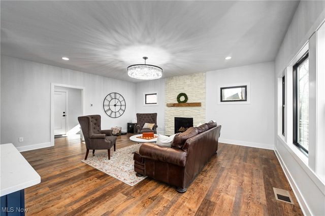 362 Oakmoor Avenue, Bay Village, OH 44140