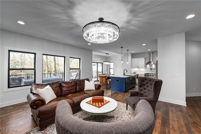 362 Oakmoor Avenue, Bay Village, OH 44140