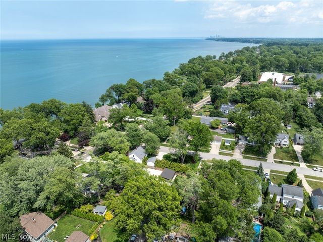 362 Oakmoor Avenue, Bay Village, OH 44140