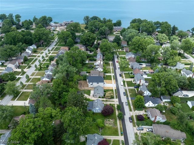 362 Oakmoor Avenue, Bay Village, OH 44140