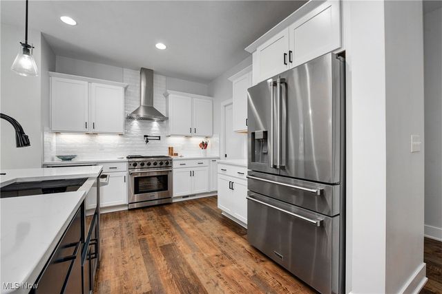 362 Oakmoor Avenue, Bay Village, OH 44140