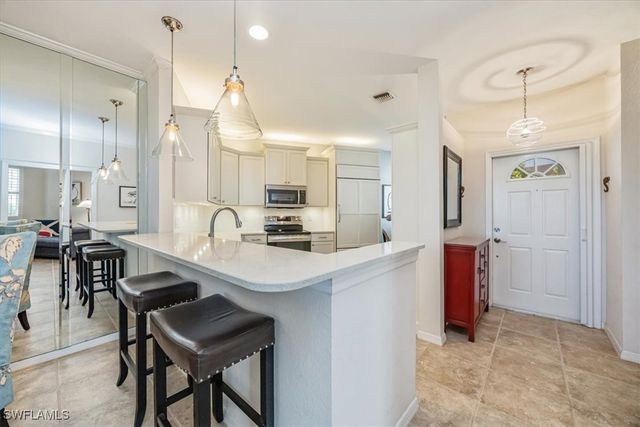 8380 Excalibur CIR H2, Naples, FL 34108