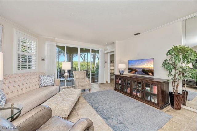 8380 Excalibur CIR H2, Naples, FL 34108