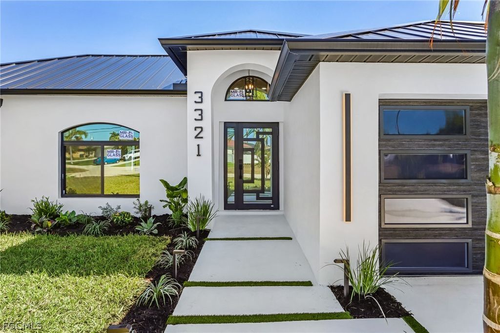 Image 11 of property listing at 3321 SW 29th AVE, Cape Coral, FL 33914