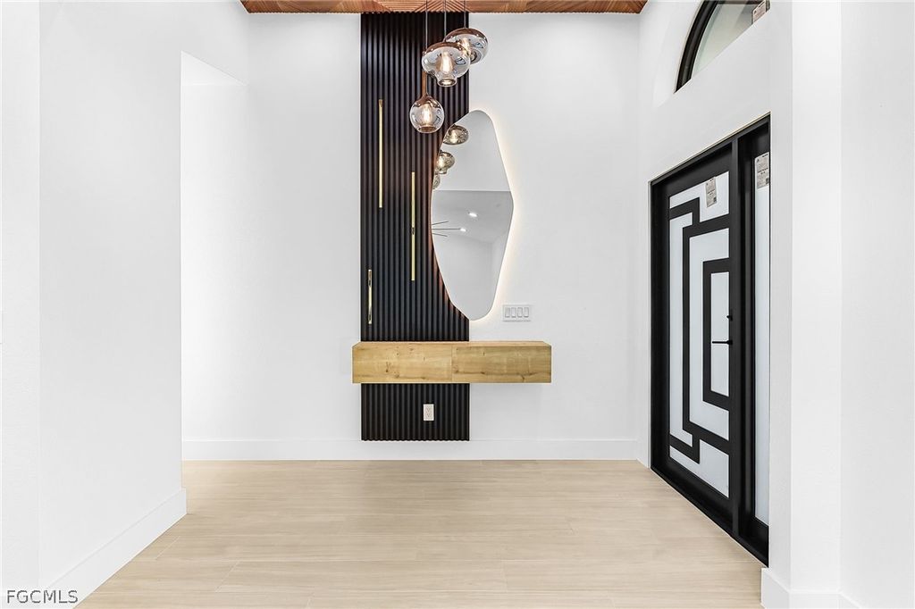 Image 13 of property listing at 3321 SW 29th AVE, Cape Coral, FL 33914