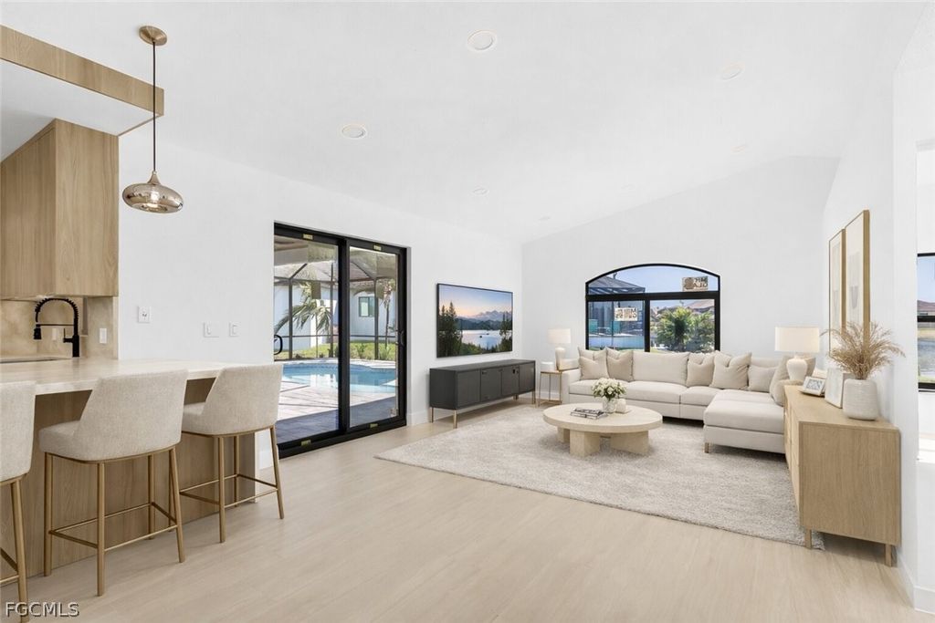 Image 17 of property listing at 3321 SW 29th AVE, Cape Coral, FL 33914