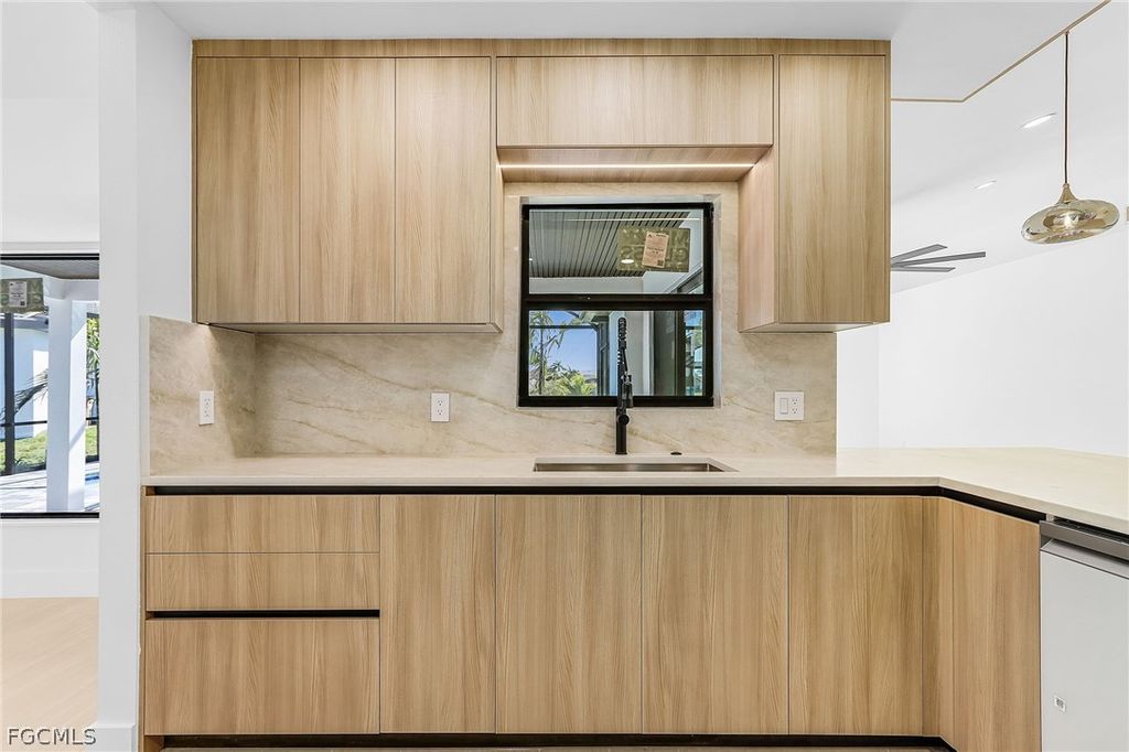 Image 23 of property listing at 3321 SW 29th AVE, Cape Coral, FL 33914