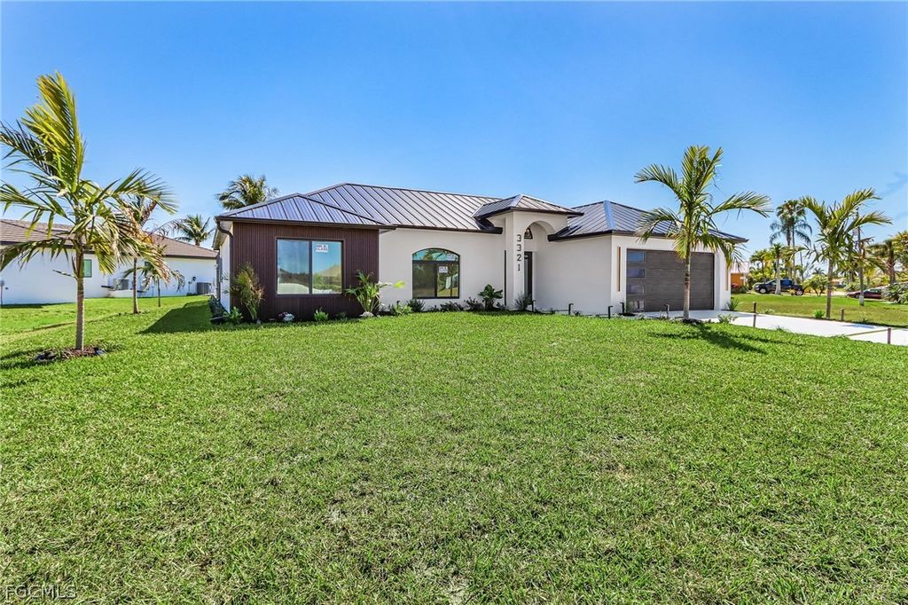Image 9 of property listing at 3321 SW 29th AVE, Cape Coral, FL 33914