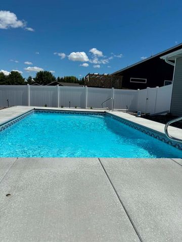 14176 41st Avenue, Chippewa Falls, WI 54729