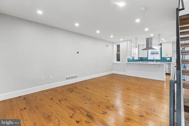 3318 SALMON ST, Philadelphia, PA 19134