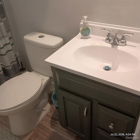 25880 Groveland Street, Roseville, MI 48066