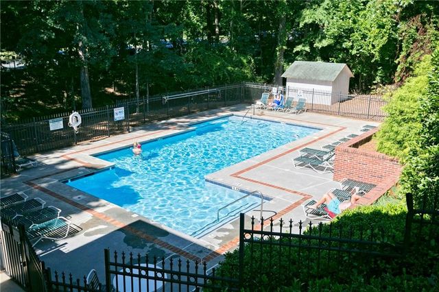 2812 Amhurst Way NW, Kennesaw, GA 30144