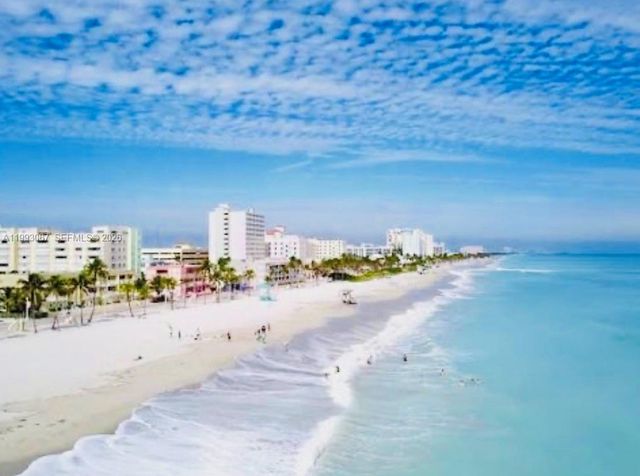 1425 Arthur 514b 514B, Hollywood, FL 33020