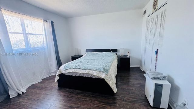 1425 Arthur 514b 514B, Hollywood, FL 33020