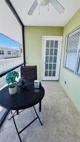 1425 Arthur 514b 514B, Hollywood, FL 33020