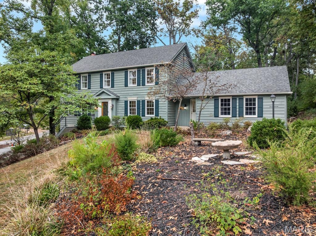 12819 Huntercreek Road, Des Peres, MO 63131