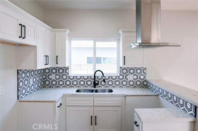 5916 Walnut Avenue, Long Beach, CA 90805