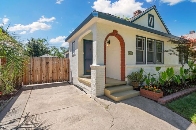 5032 8th Ave, Sacramento, CA 95820