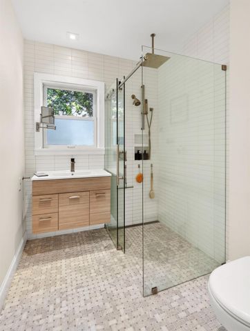 5032 8th Ave, Sacramento, CA 95820