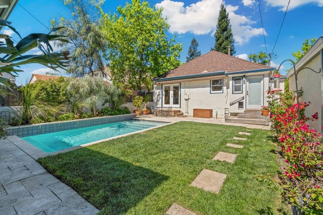 5032 8th Ave, Sacramento, CA 95820