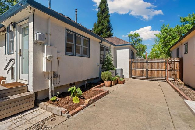 5032 8th Ave, Sacramento, CA 95820