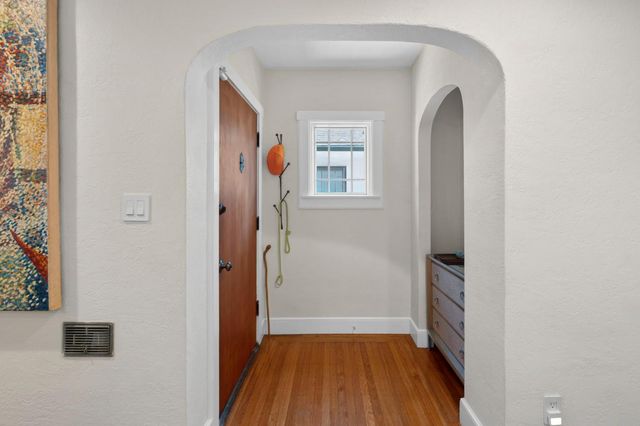 5032 8th Ave, Sacramento, CA 95820