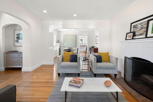 5032 8th Ave, Sacramento, CA 95820