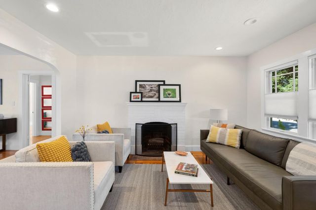 5032 8th Ave, Sacramento, CA 95820