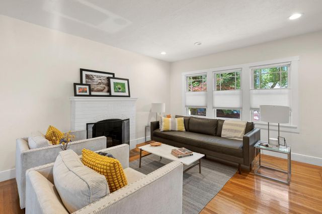 5032 8th Ave, Sacramento, CA 95820