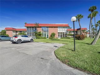 6 Vista Palm Lane 202, Vero Beach, FL 32962