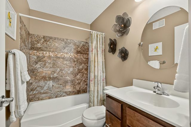 4653 Alan Lane NW, Rochester, MN 55901