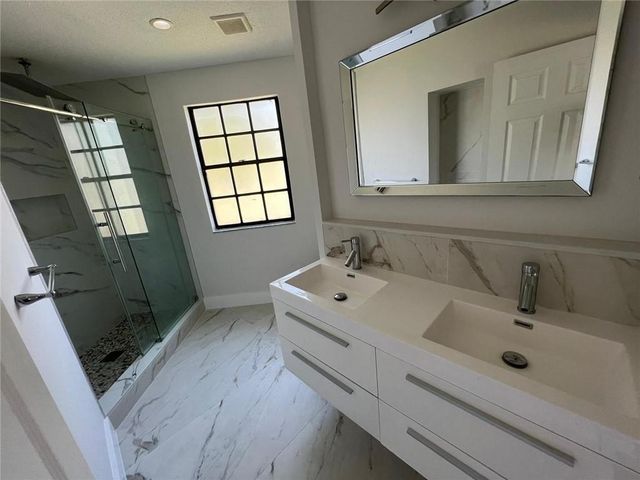 9015 W Sunrise Boulevard, Plantation, FL 33322