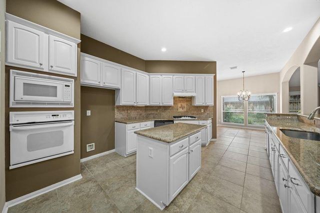 1203 Lake Shore Drive, Pearland, TX 77581