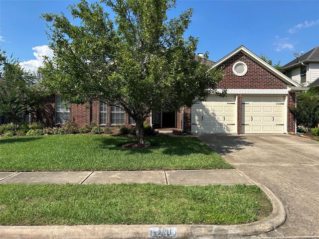 1203 Lake Shore Drive, Pearland, TX 77581