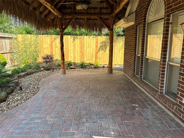 1203 Lake Shore Drive, Pearland, TX 77581