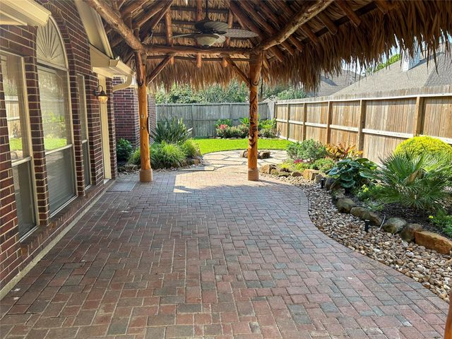 1203 Lake Shore Drive, Pearland, TX 77581