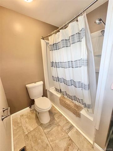 1520 Westbury Drive, Davison, MI 48423