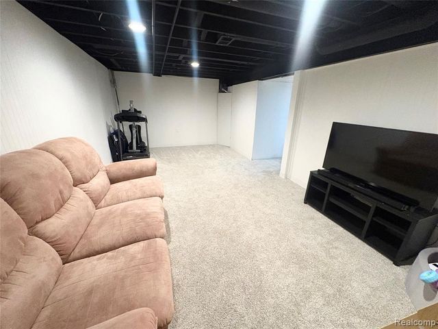 1520 Westbury Drive, Davison, MI 48423