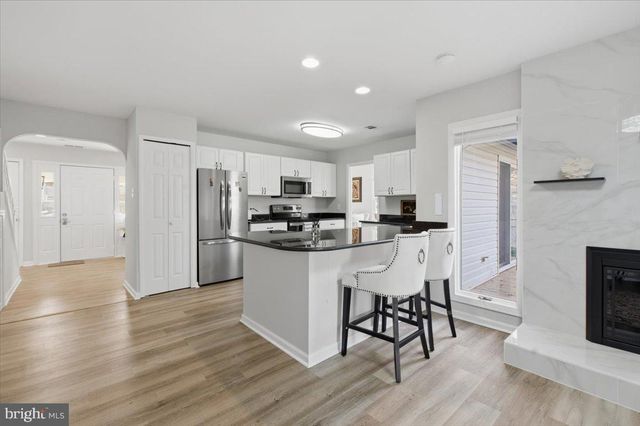 105 BAKER LN, Sterling, VA 20164