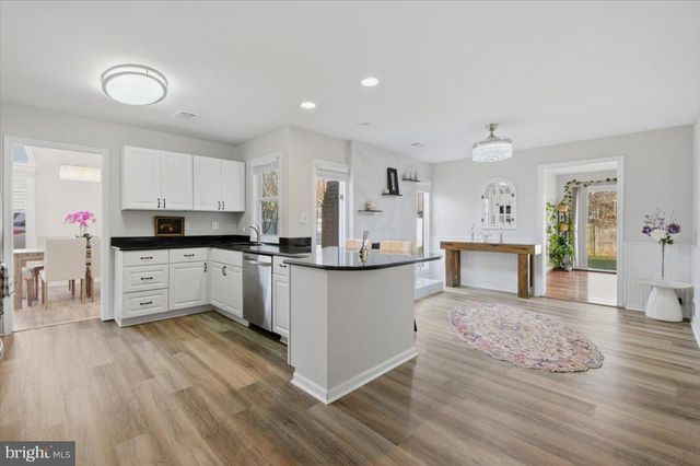 105 BAKER LN, Sterling, VA 20164
