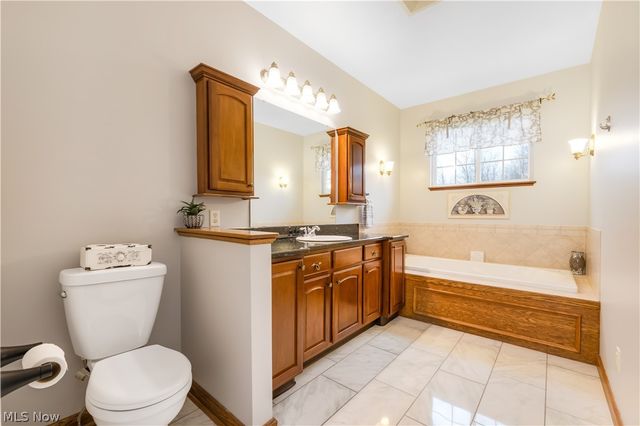 16555 Island Road, Grafton, OH 44044