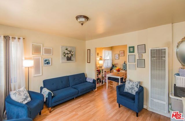 2962 S West View Street, Los Angeles, CA 90016