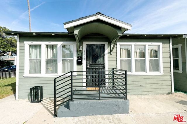 2962 S West View Street, Los Angeles, CA 90016