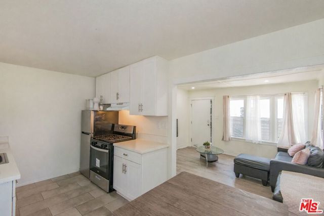 2962 S West View Street, Los Angeles, CA 90016