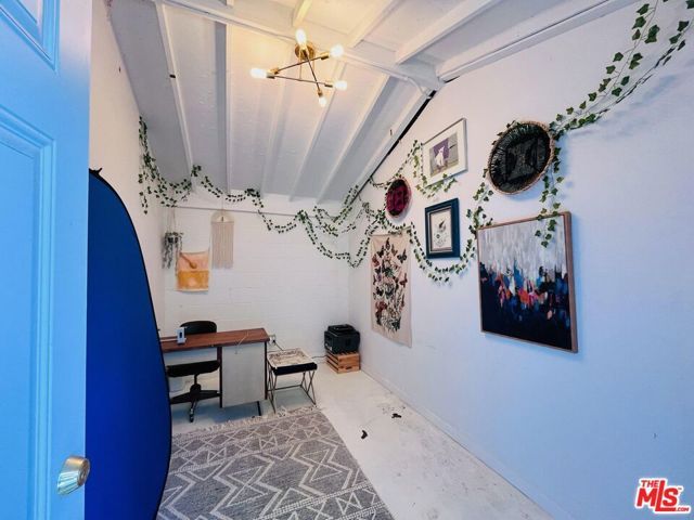 2962 S West View Street, Los Angeles, CA 90016